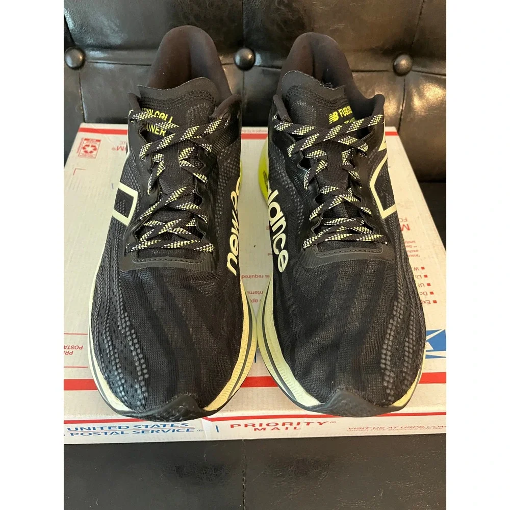 New Balance FuelCell SuperComp Trainer v2 Black Lime